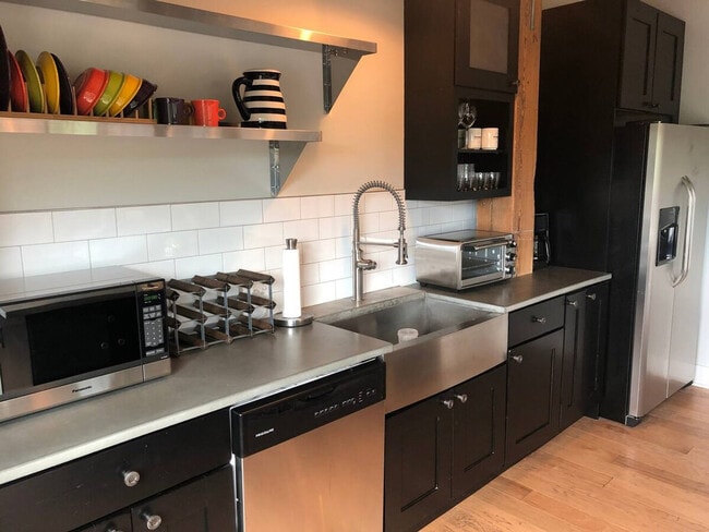 Building Photo - 110 Harvard St