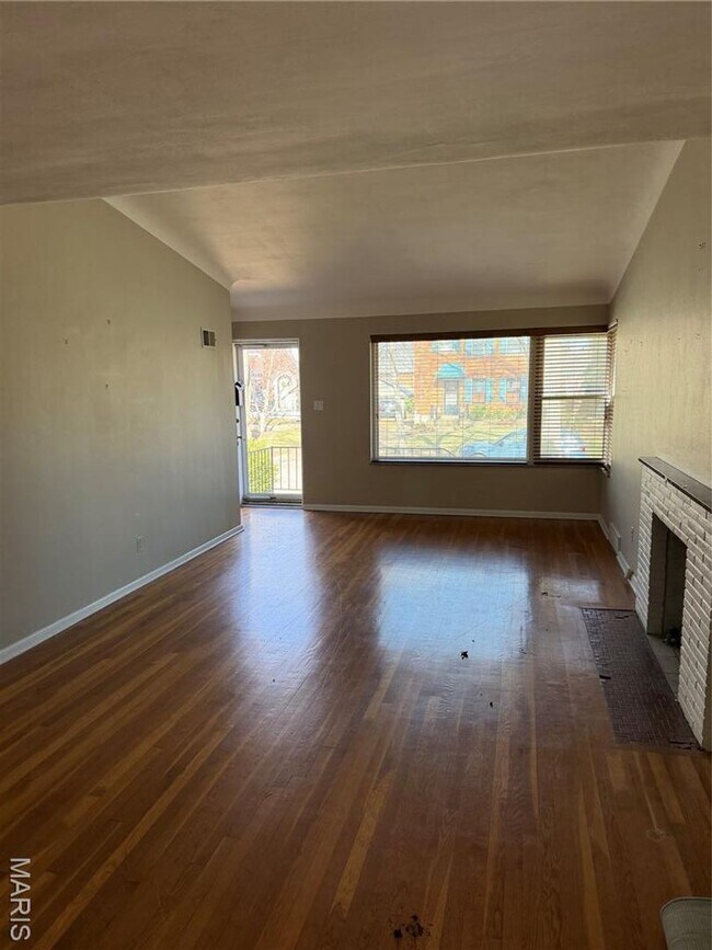 Foto del edificio - 7828 Cornell Ave