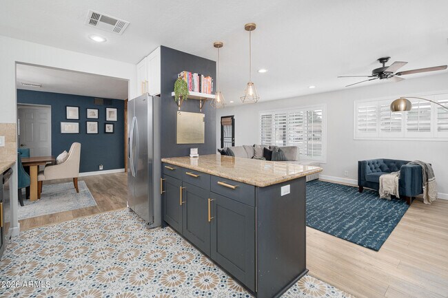 Building Photo - 1731 W Highland Ave