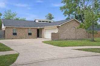 Building Photo - 11631 Inga Ln