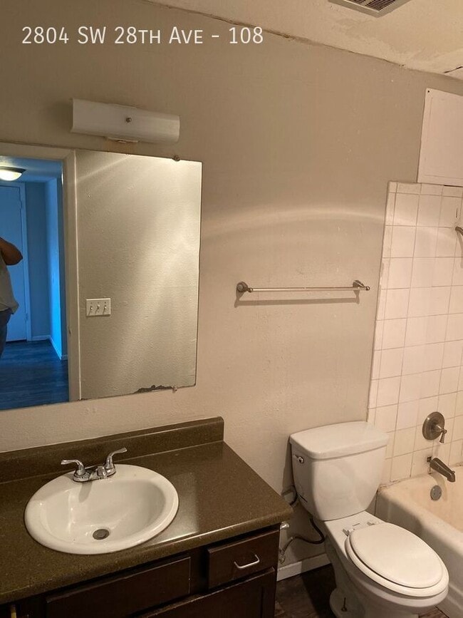 Foto del edificio - 2804 SW 28th Ave