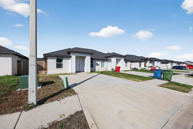 Foto del edificio - 340 Uva Ln