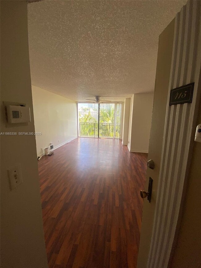 Building Photo - 16909 N Bay Rd