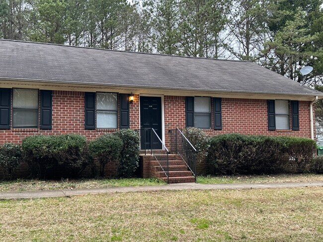 Building Photo - 319 Whitehead Rd