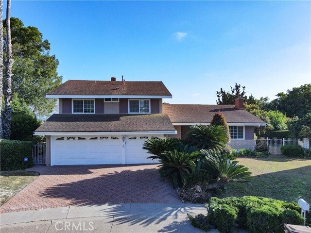 Primary Photo - 3101 La Sombra Way