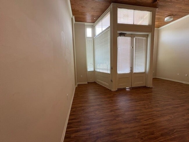 Interior Photo - Lofts at Poplar Pointe