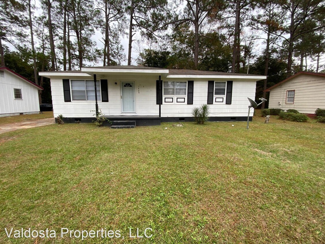 3 br, 1 bath House 1409 Southwood Drive House Rental in Valdosta