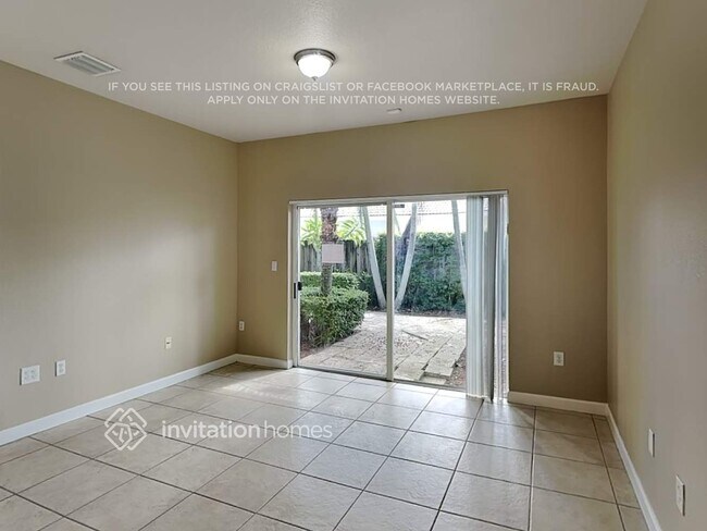 Foto del edificio - 14323 SW 156th Ave