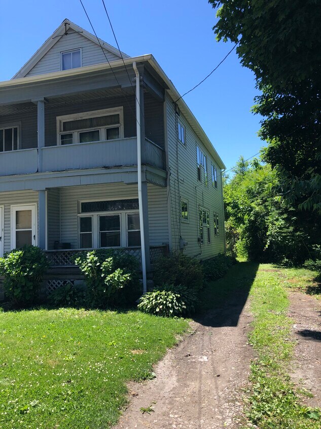 312 East Ave Unit East 1st, Erie, PA 16507 Apartments in Erie, PA