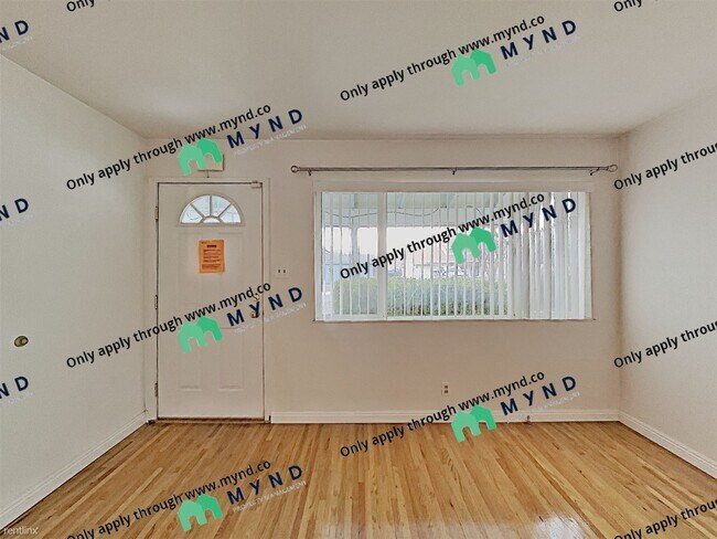 Building Photo - 3 br, 2 bath House - 2585 Dyer Way