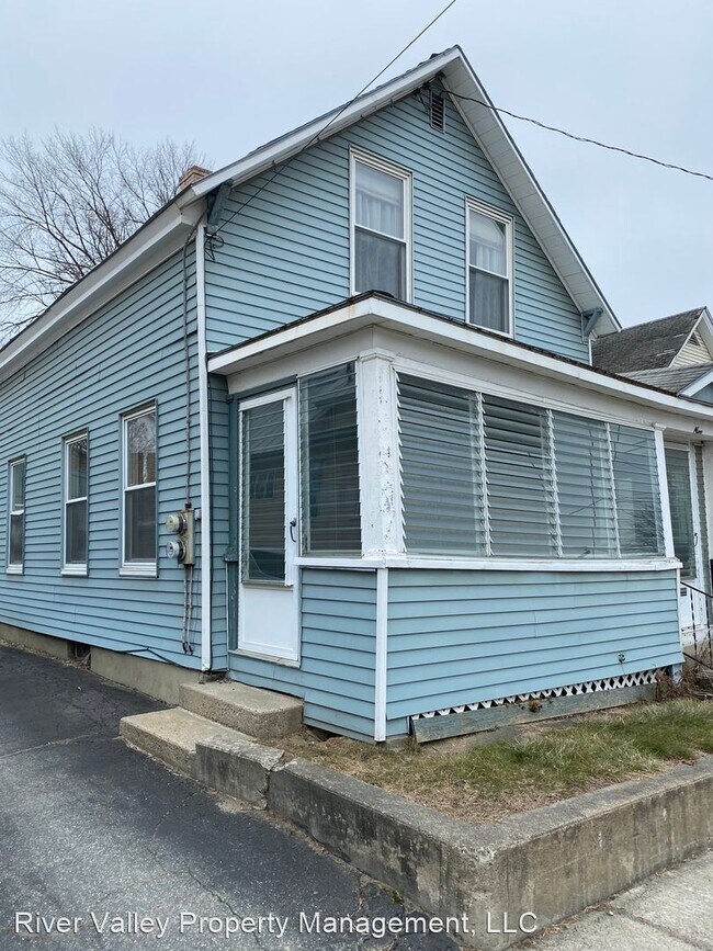 Building Photo - 3 br, 2 bath House - 9 Bridge St