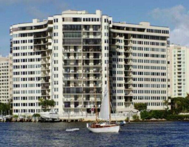 Foto del edificio - 3912 S Ocean Blvd
