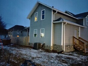 Building Photo - 2025 2nd Ave S