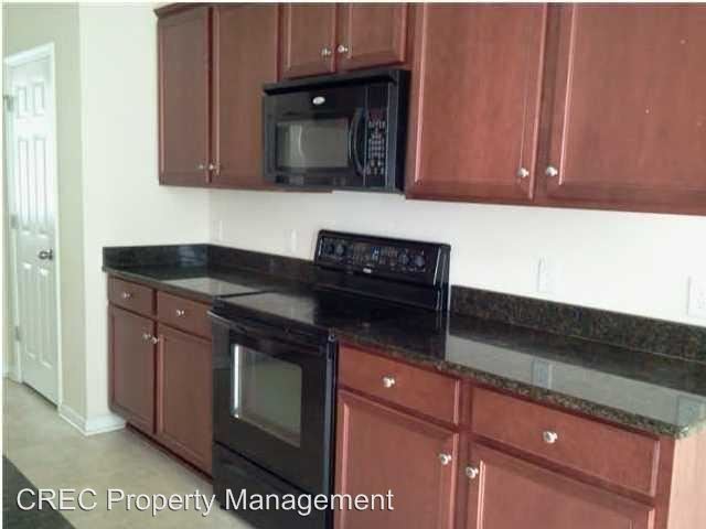 Foto del edificio - 275 Clayburne Dr