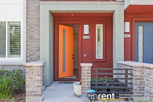 Building Photo - 4 br, 4 bath Townhome - 3450 Dublin Boulev...