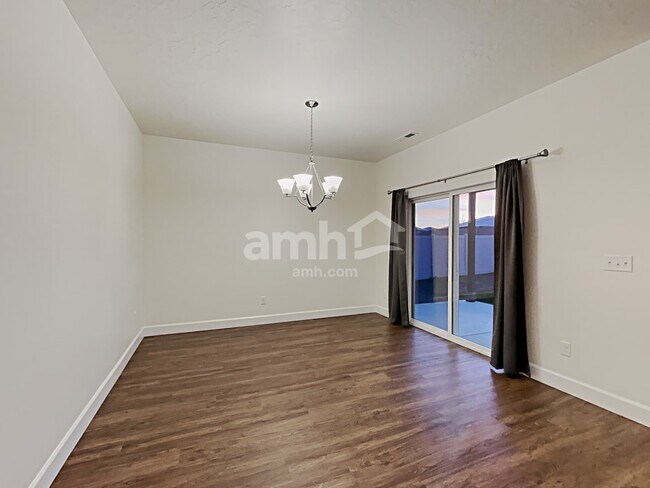Building Photo - 3602 S Natural Way