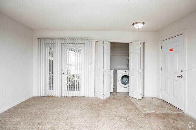 2HAB, 1BA - 781 ft² - Sable Chase