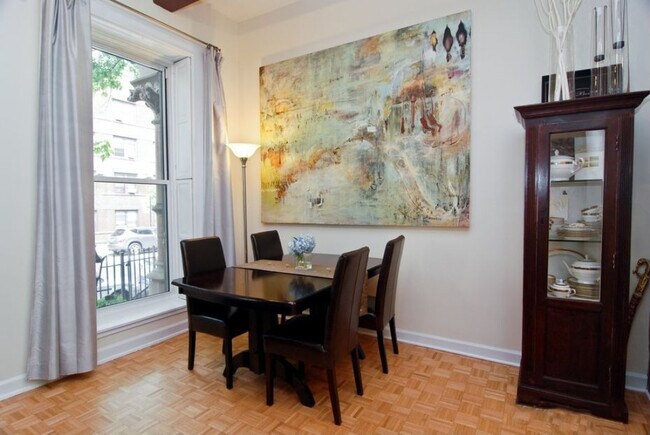 Dining Room - 55 W Erie St