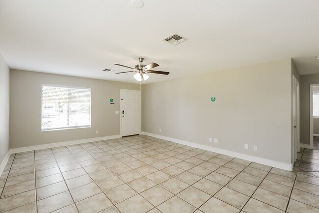 Foto del edificio - 16140 W Boca Raton Rd