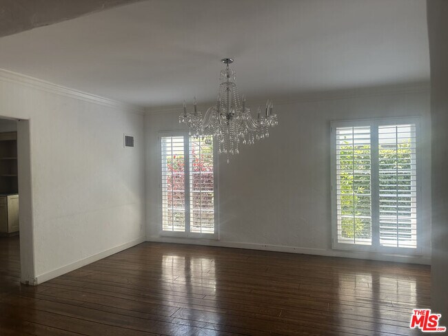 Foto del edificio - 320 S McCarty Dr