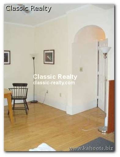 Building Photo - 1090 Beacon St