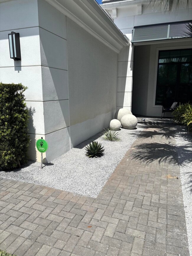 Building Photo - 13673 Artisan Cir