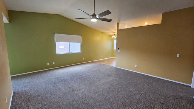 Building Photo - Adorable Condo in Summerhills Community!
