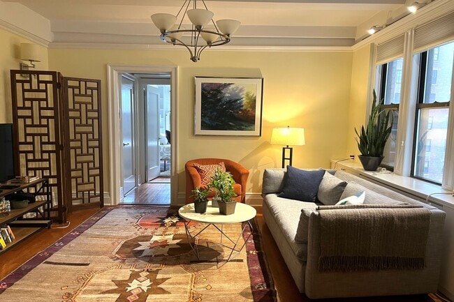 Foto del edificio - 157-163 E 72nd St