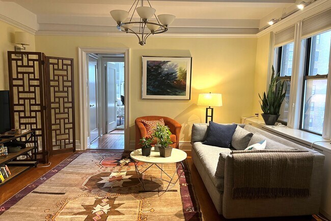 Photo - 157-163 E 72nd St Apartment