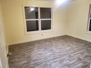 Building Photo - 328 Elks Dr