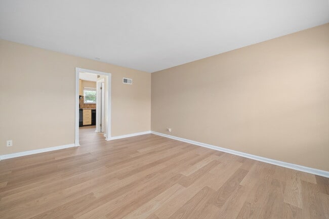 Foto del edificio - 447 Olian Dr