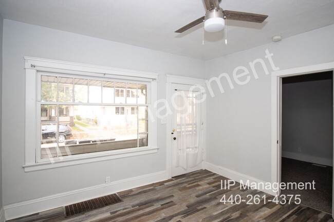 Foto del edificio - UPDATED 1 BEDROOM UNIT IN THE HEART OF TRE...