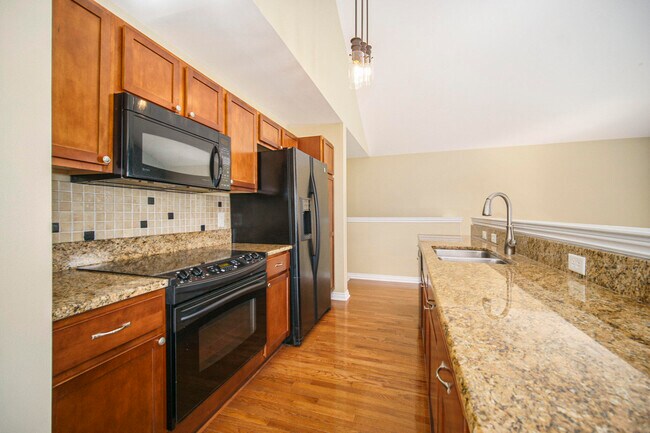 Foto del edificio - 5726 Hampshire Ln