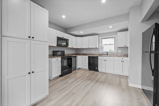 Foto del edificio - 28 Greenwood Ave