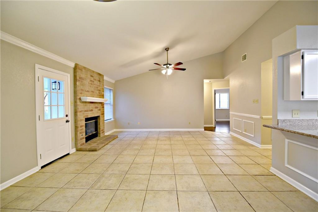 Building Photo - 8322 Glen Canyon Dr