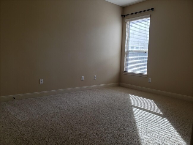 Foto del edificio - 5402 Valley Country Ln