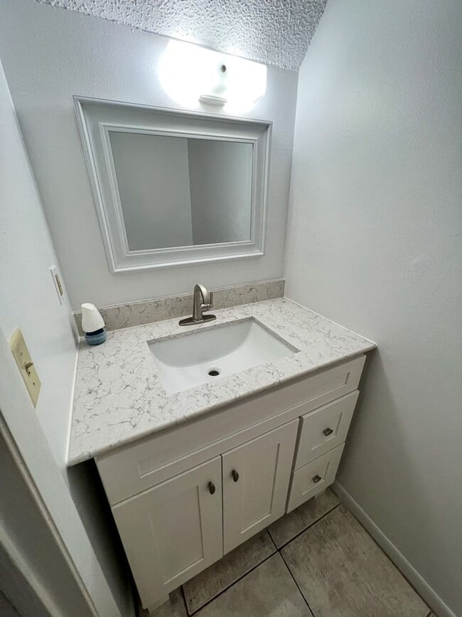 Foto del edificio - 2265 - McIntosh