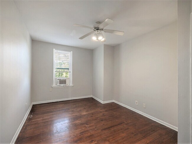 Foto del edificio - 2426 1/2 S 16th St