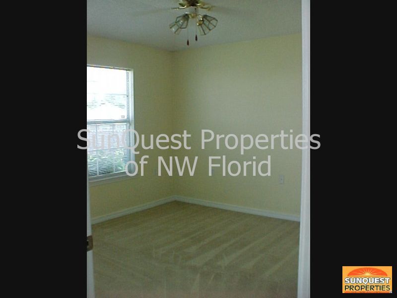 Building Photo - 806 Hanover Dr