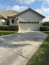 Building Photo - 8564 Fairway Bend Dr