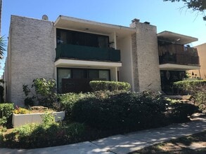 Building Photo - 7700 Pso Del Rey