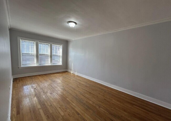 Foto del edificio - 4336 W Lawrence Ave