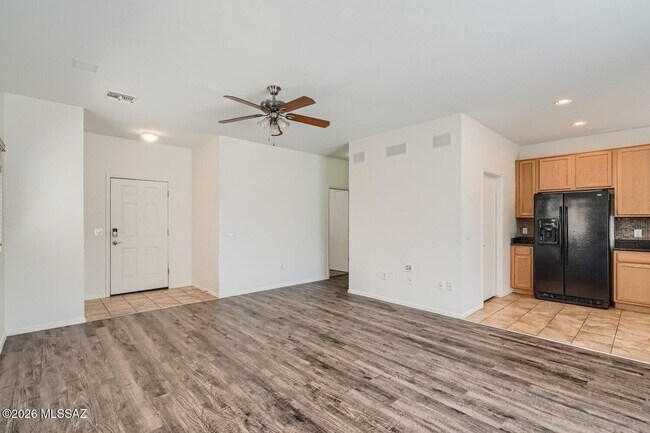 Foto del edificio - 8437 W Green Kingfisher Ln
