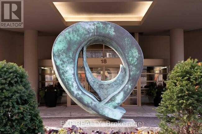 Photo du bâtiment - 18 Lower Village Gate