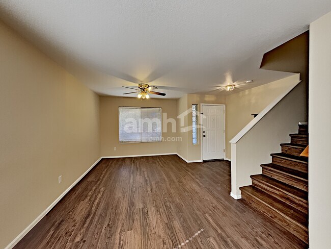 Foto del edificio - 16655 W Melvin St