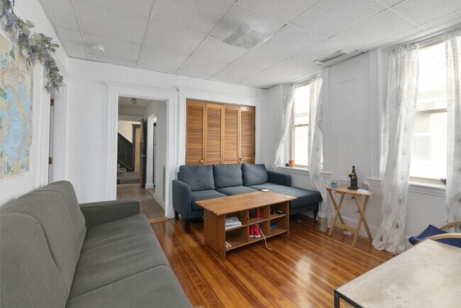 Foto del edificio - 15 Woodbridge St