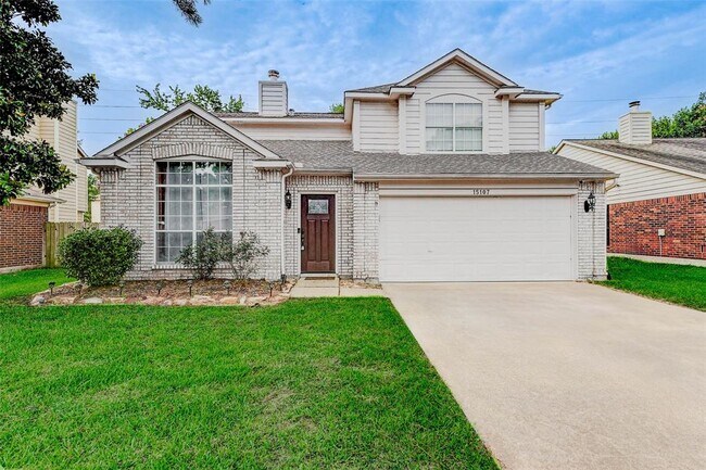 Foto del edificio - 15107 Hillside Park Way