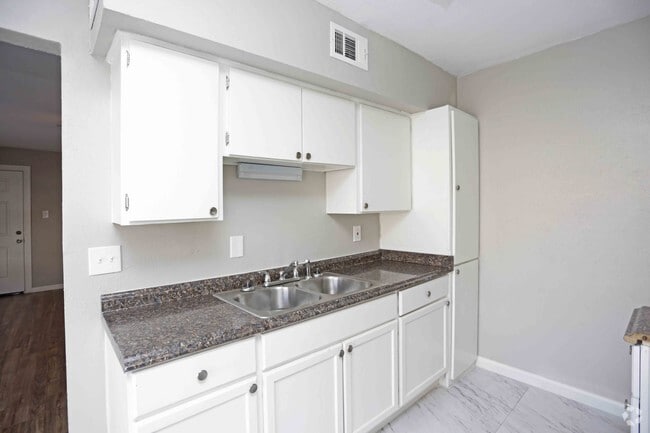 2BR,1BA - 840SF - KITCHEN - Residences at White Rock Lake