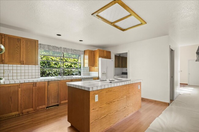 Foto del edificio - 3 Bed 2.5 Bath with washer/dryer in Palo Alto