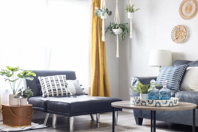 Foto del edificio - 19229 Pierce Dr